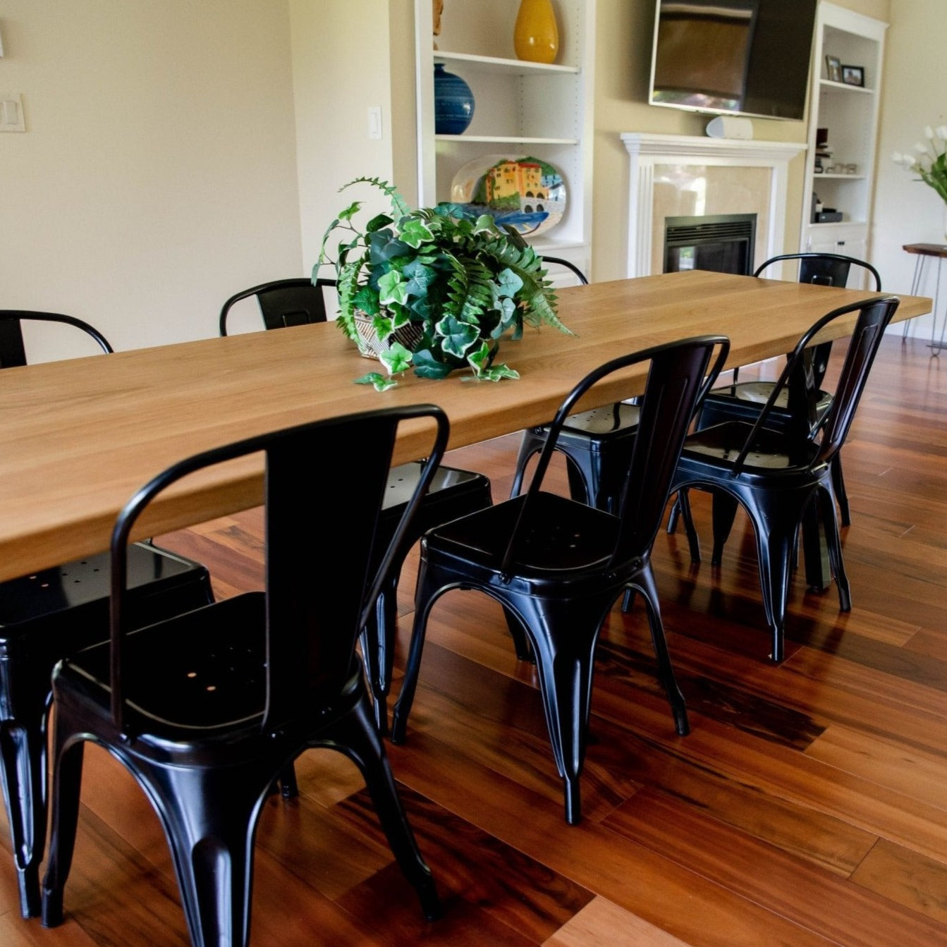 Farmhouse table with black metal chairs hot sale